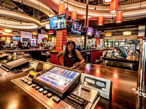 MAGNOLIA BLUFFS CASINO HOTEL $114 ($̶1̶3̶6̶) .